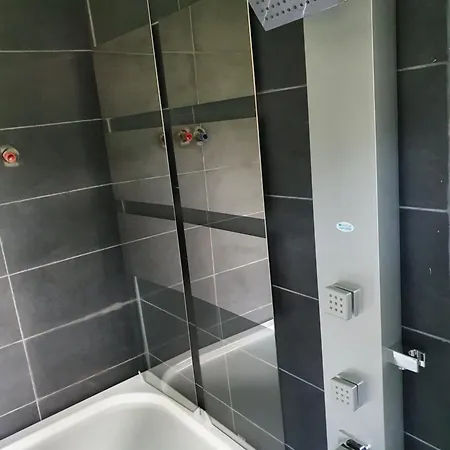 Apartmanovy Dom * ドノヴァリ